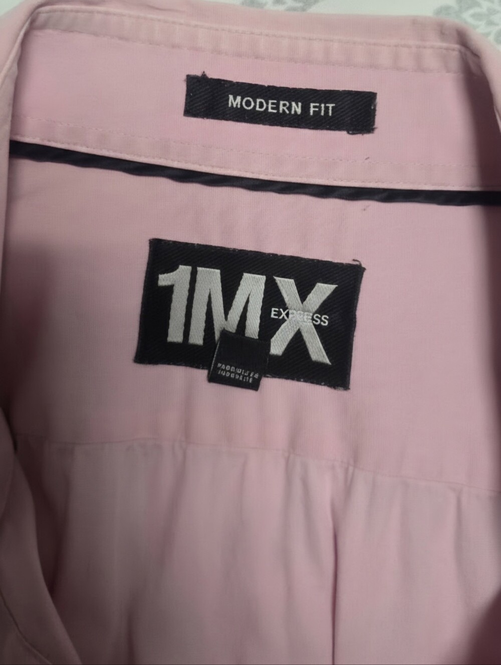 1MX Express Men's Pink Dress Shirt Size M Modern Fit - Picture 3 of 3
